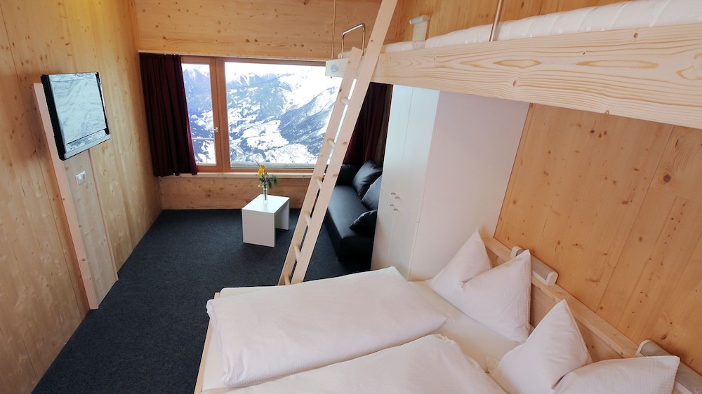 Venet Gipfelhütte — Zams — photo 2