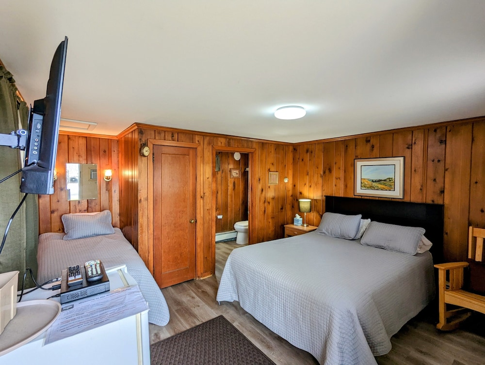 Riverside Motel - photo 99