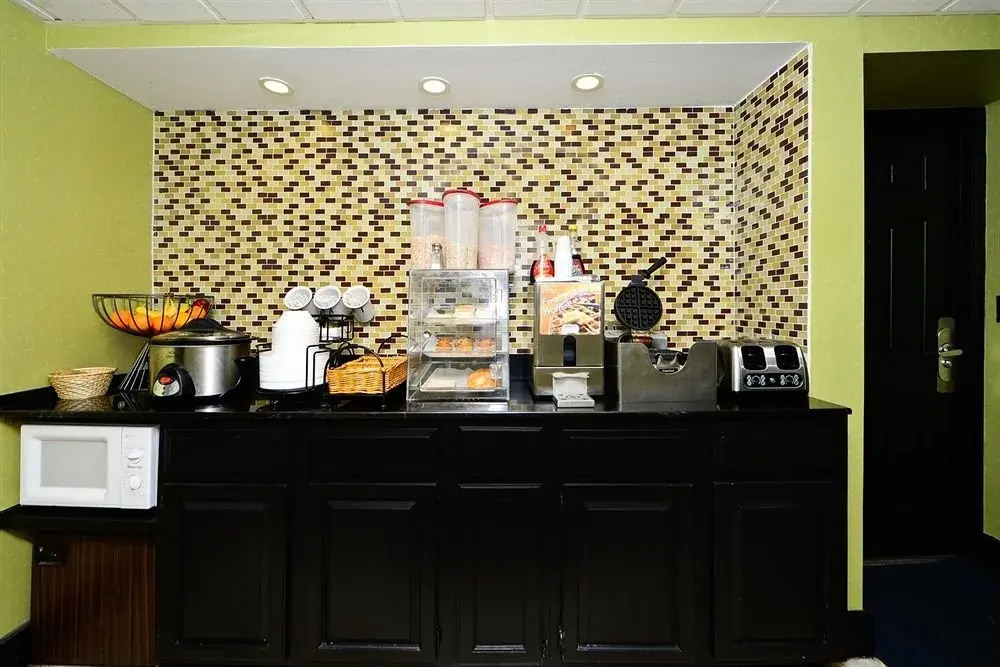 Days Inn - photo 21