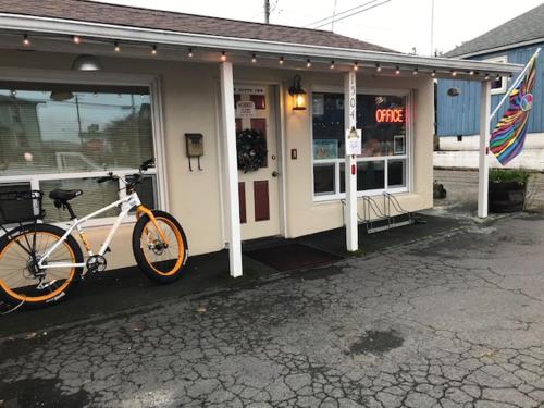 Itty Bitty Inn - photo 7