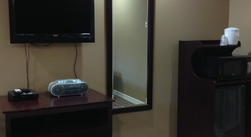 Palace Inn Fairbanks - photo 14