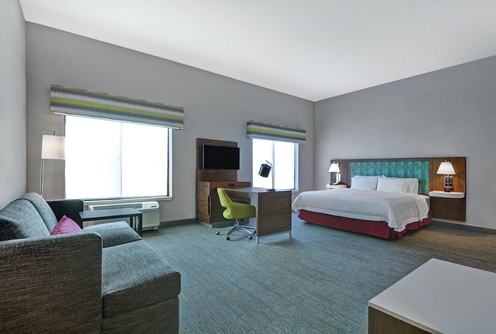 Hampton Inn & Suites Middleburg - photo 18