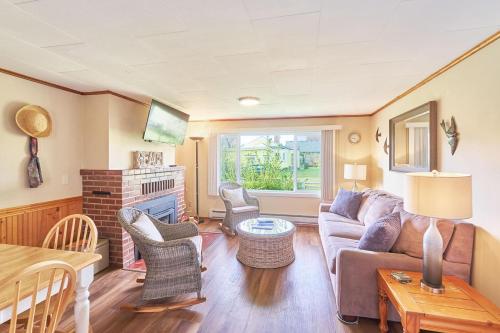 Anchorage Cottages #8 in Long Beach, United States