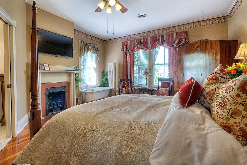 Antebellum Inn - carbon neutral hotel in Milledgeville