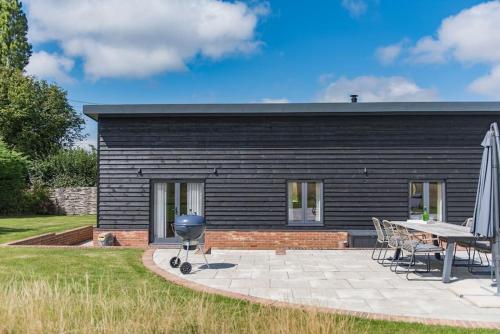 The Old Cherry Barn Luxury barn conversion — Faversham — photo 4