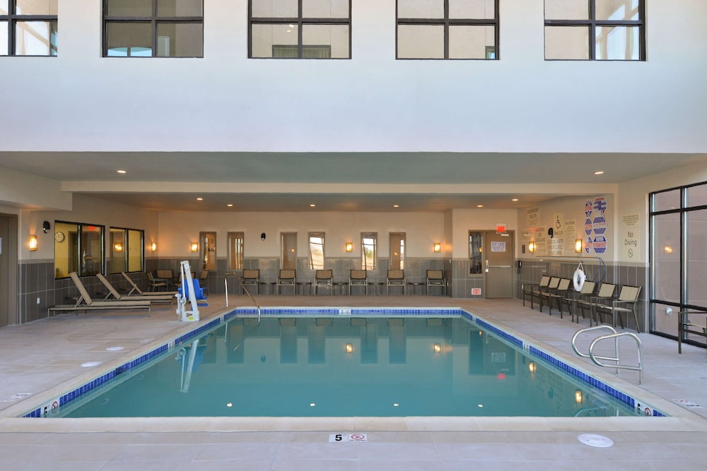 Hampton Inn El Centro - photo 18