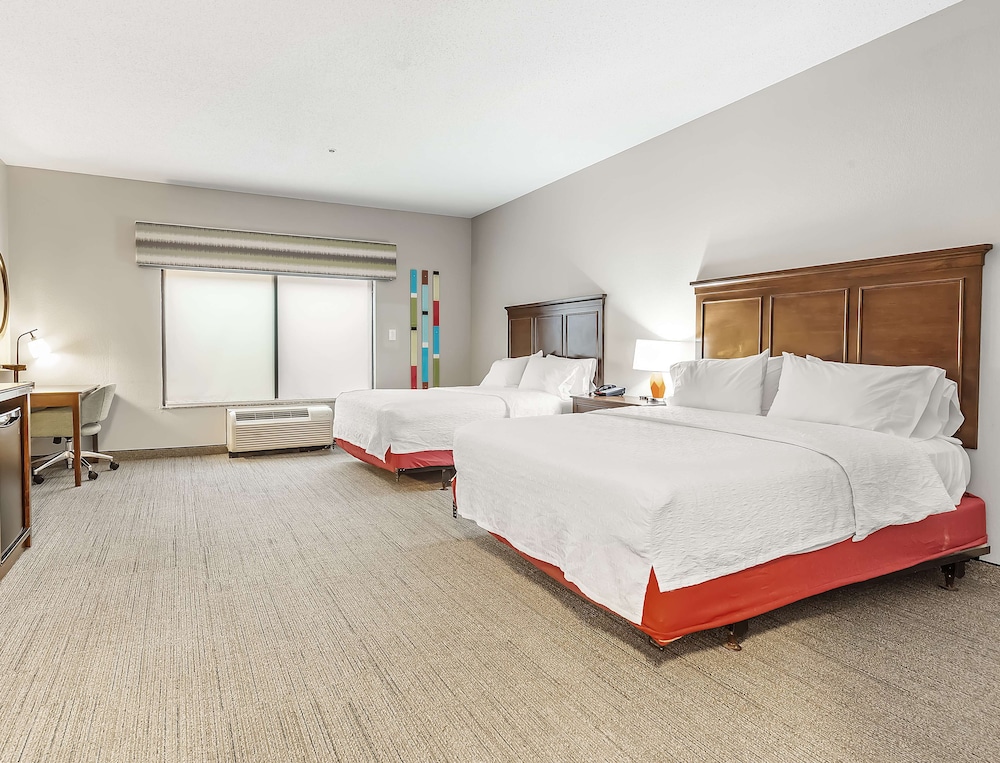 Hampton Inn Atmore - photo 7