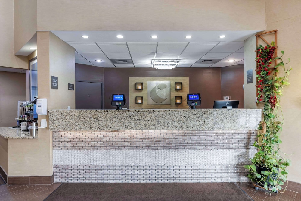 Grain Valley Inn Kansas City - photo 31