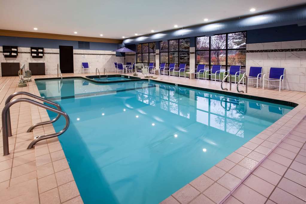 Baymont by Wyndham Traverse City - photo 12