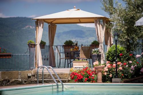 Agriturismo Fonte Vinaglia — 4-Star Luxury Hotel in Castiglion Fiorentino, Italy