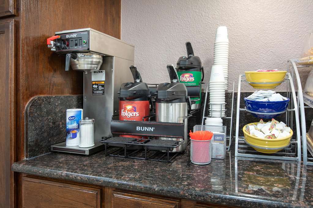 Days Inn by Wyndham Waco Near Downtown University - photo 35