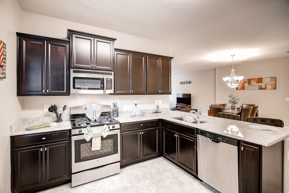 4329ac Solterra Gated Resort 5 Bedroom Home by RedAwning - photo 8