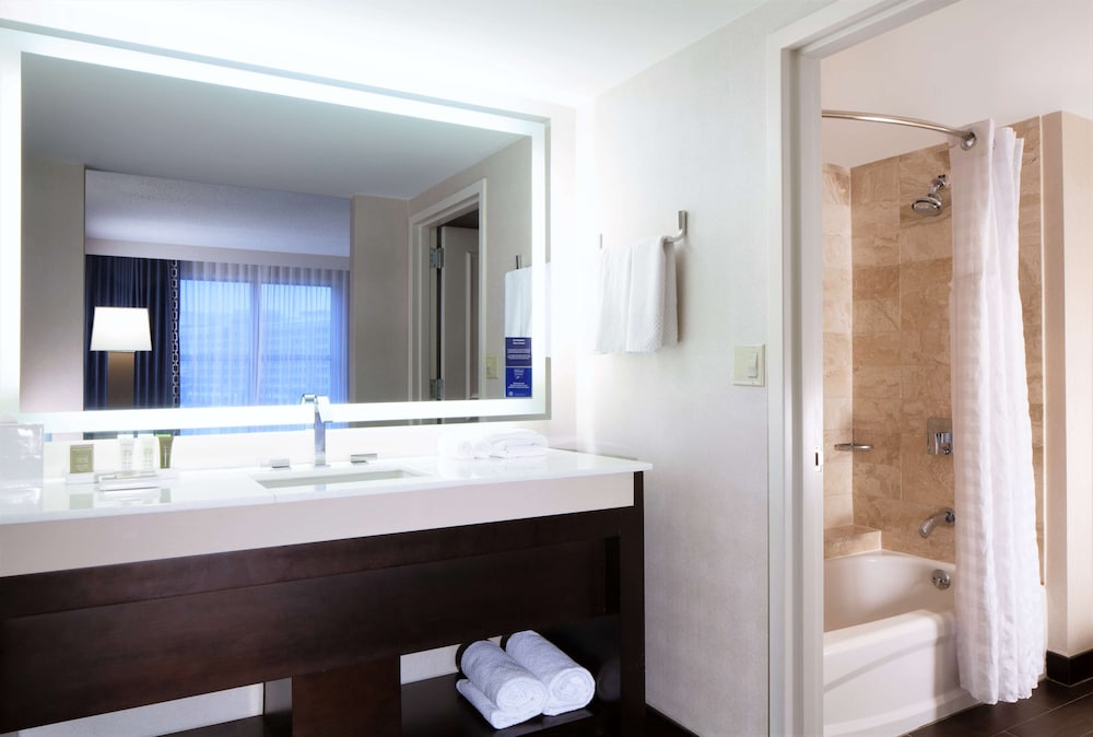 Hilton Alexandria Old Town - photo 42
