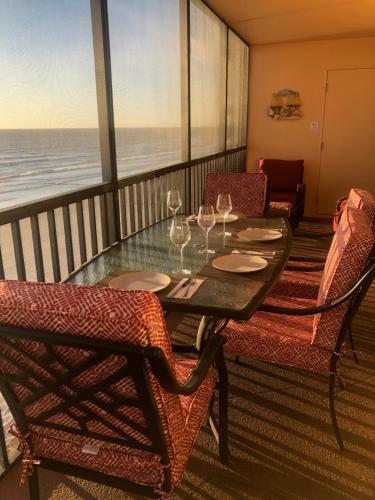 Villa Madeira 501 Condo — 4-Star Luxury Hotel in Saint Pete Beach, United States