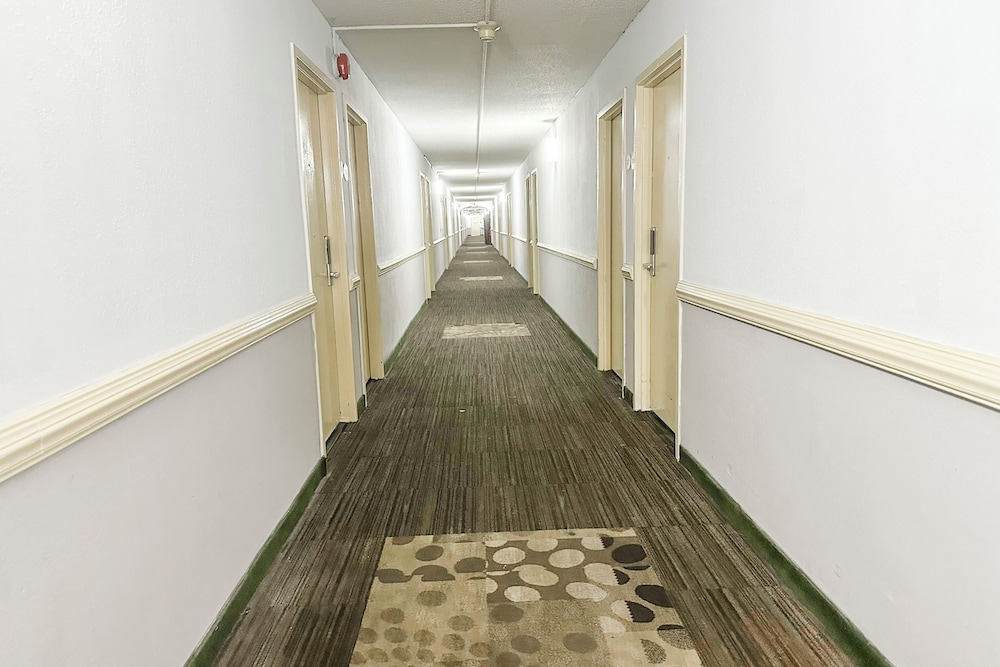 Jackson Hotel & Convention Center - photo 62