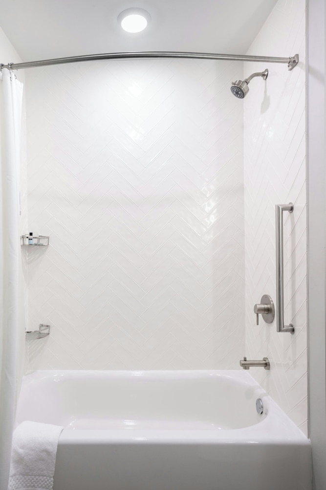 TownePlace Suites by Marriott Madison West Middleton - photo 22