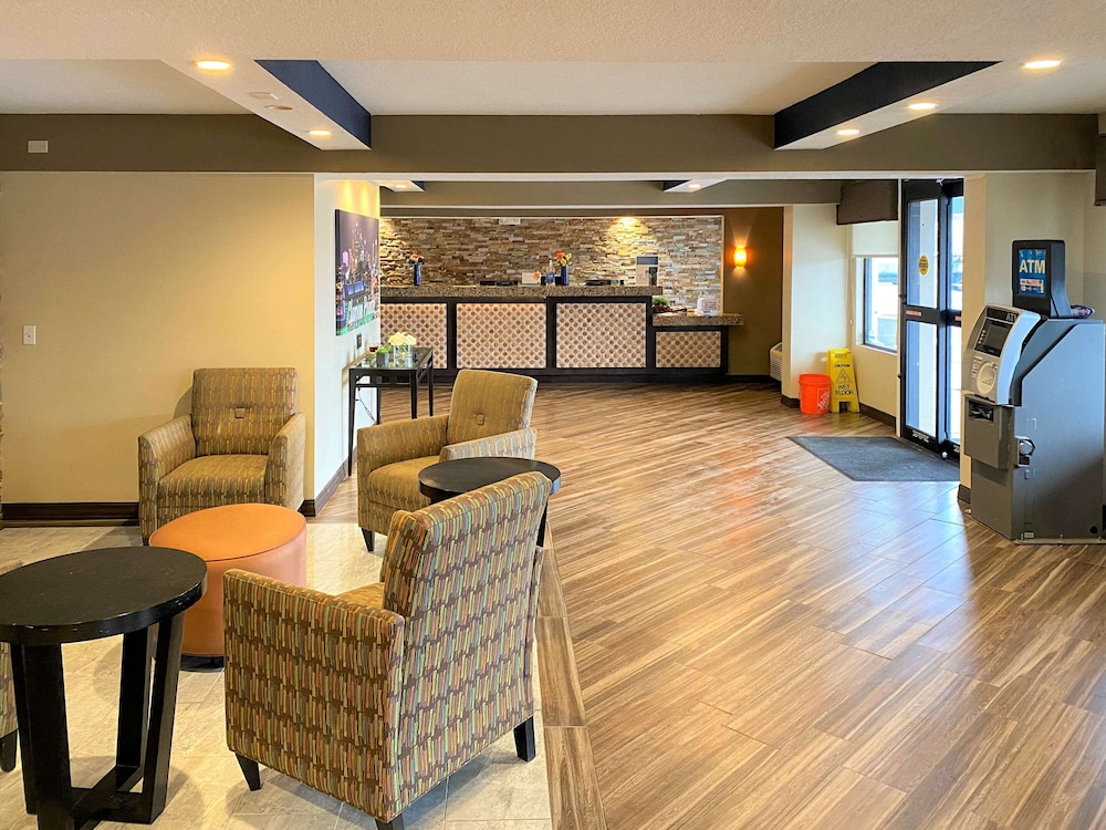 Clarion Pointe Independence Kansas City - photo 17