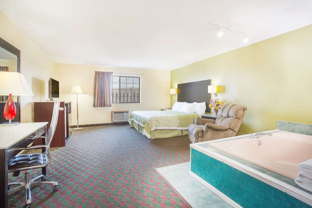 Days Inn by Wyndham Lexington NE - photo 5