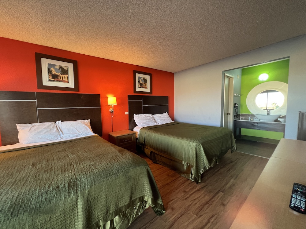 Hotel Europa Ridgecrest - photo 15