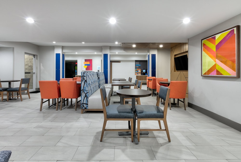 Holiday Inn Express & Suites Dallas Park Central Northeast by IHG - photo 28