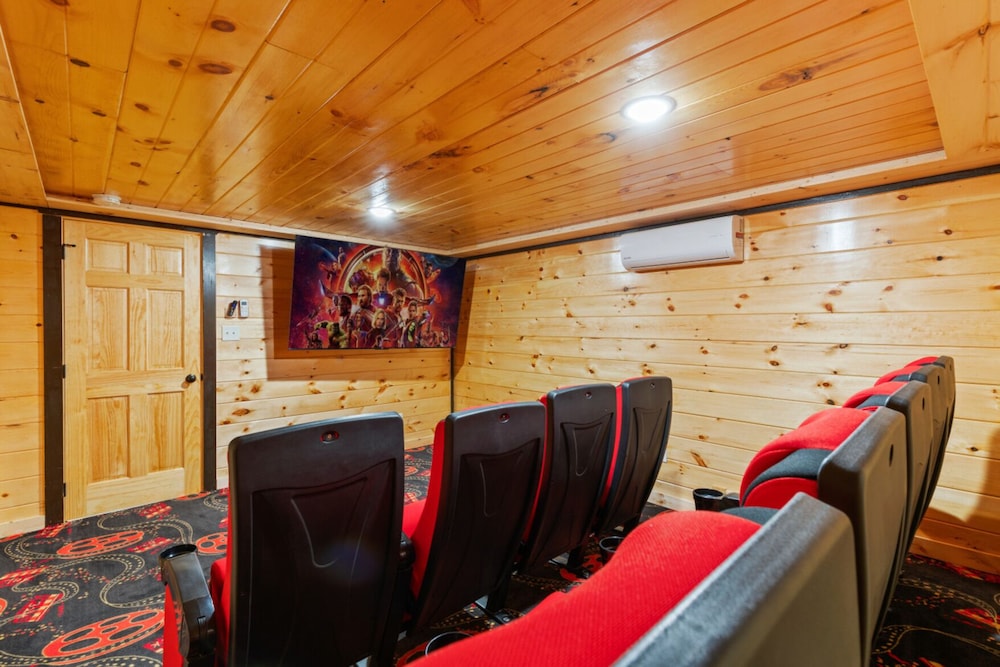 Mountain Majesty By Ghosal Luxury Lodging - photo 45