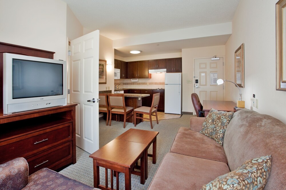 Staybridge Suites Chesapeake by IHG - photo 7