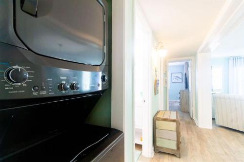 Carolina Beach Haven w Private Balcony - photo 35