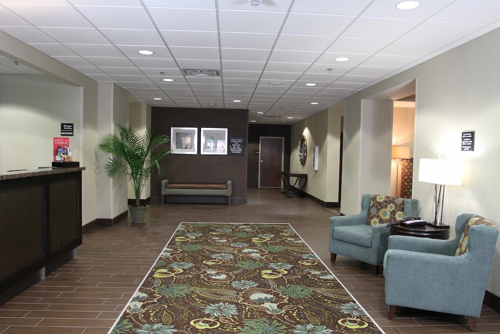 Hampton Inn Huntington University Area - photo 3