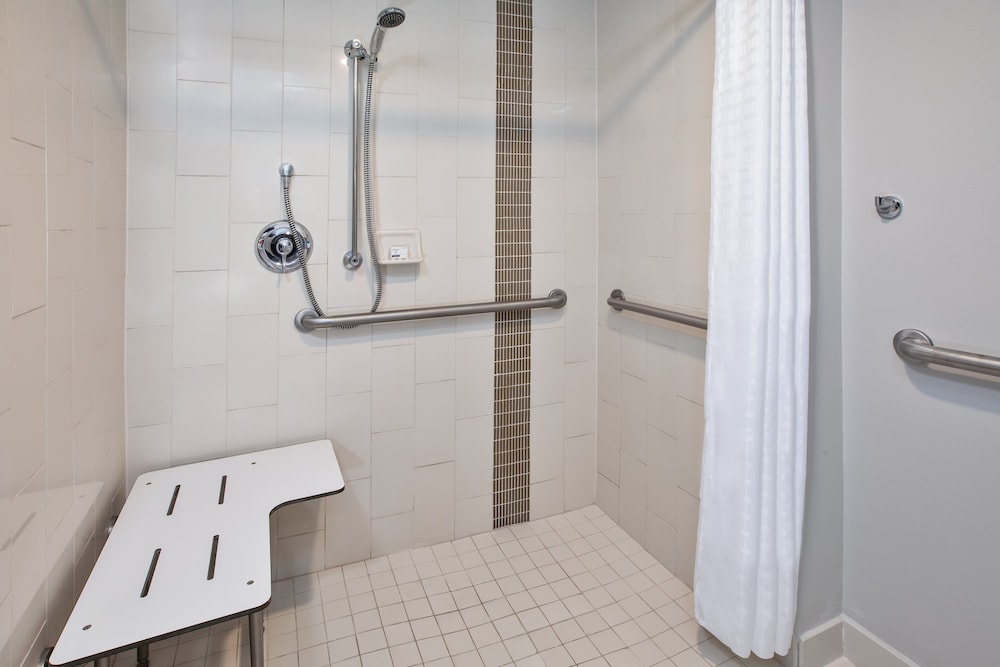 Candlewood Suites Cincinnati Northeast Mason by IHG - photo 26