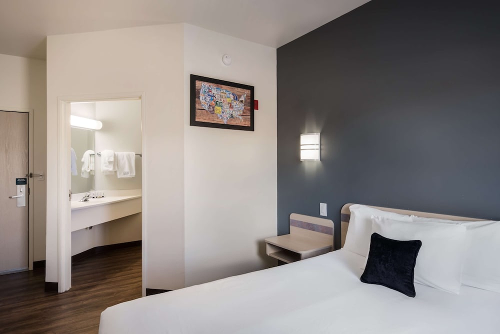 Red Lion Inn & Suites Butte - photo 14