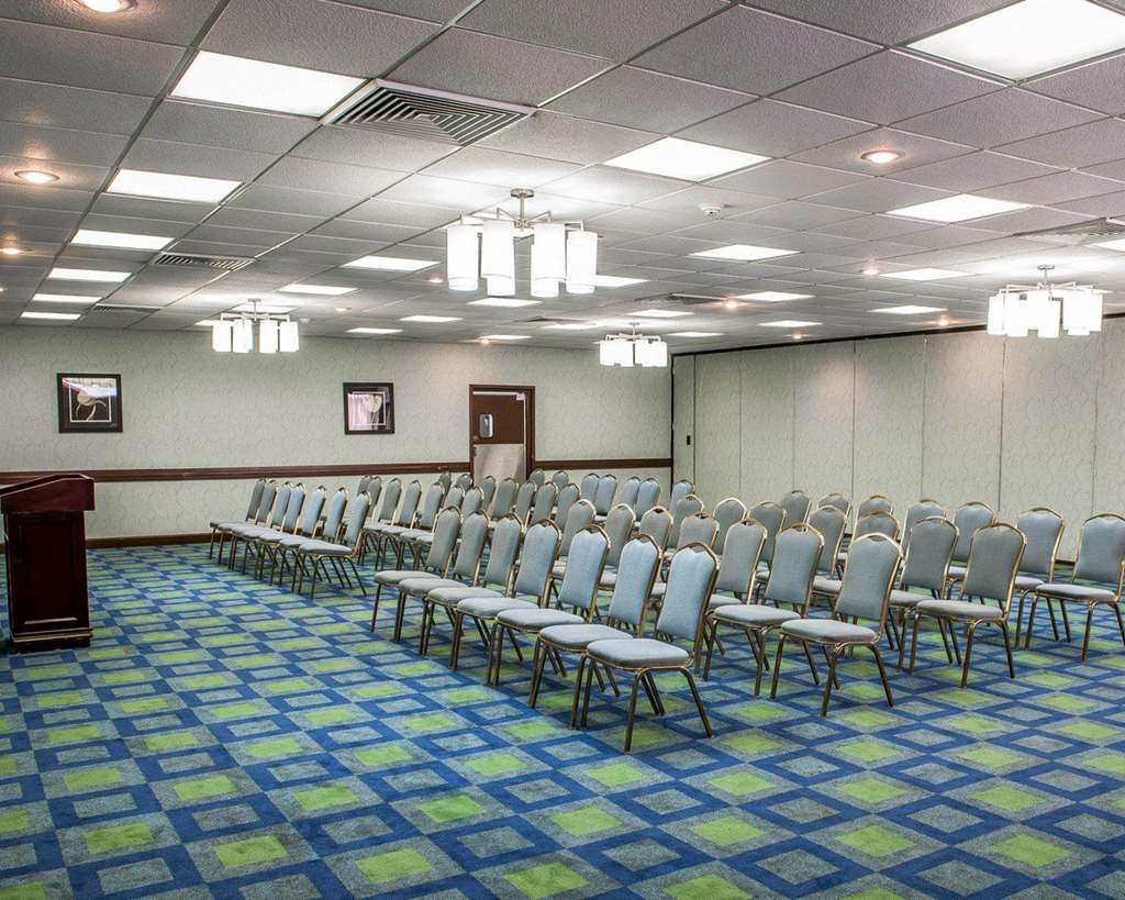 Quality Inn Terre Haute University Area - photo 32