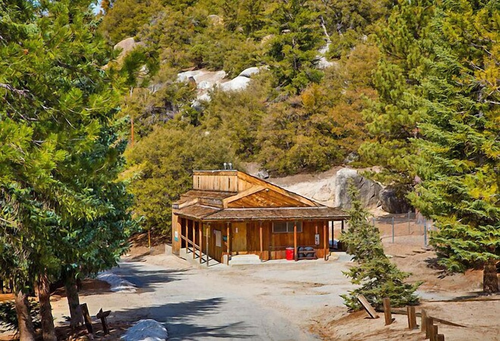 Idyllwild RV Resort Caravan Park - photo 24