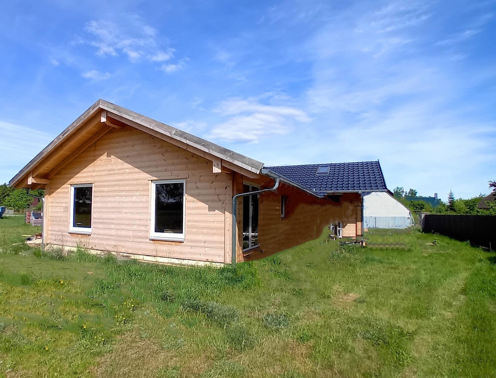 Ferienhaus 4 Elemente in Selchow mit Tollem Garten — hotel in Storkow