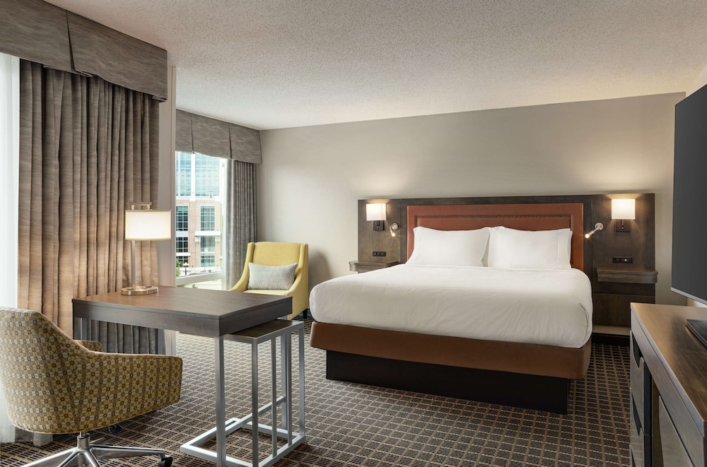 Hampton Inn & Suites Greenville Downtown RiverPlace - photo 9