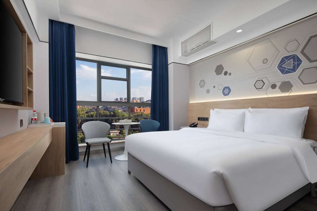 Microtel by Wyndham Kunming Guandu - last minute hotel in Kunming