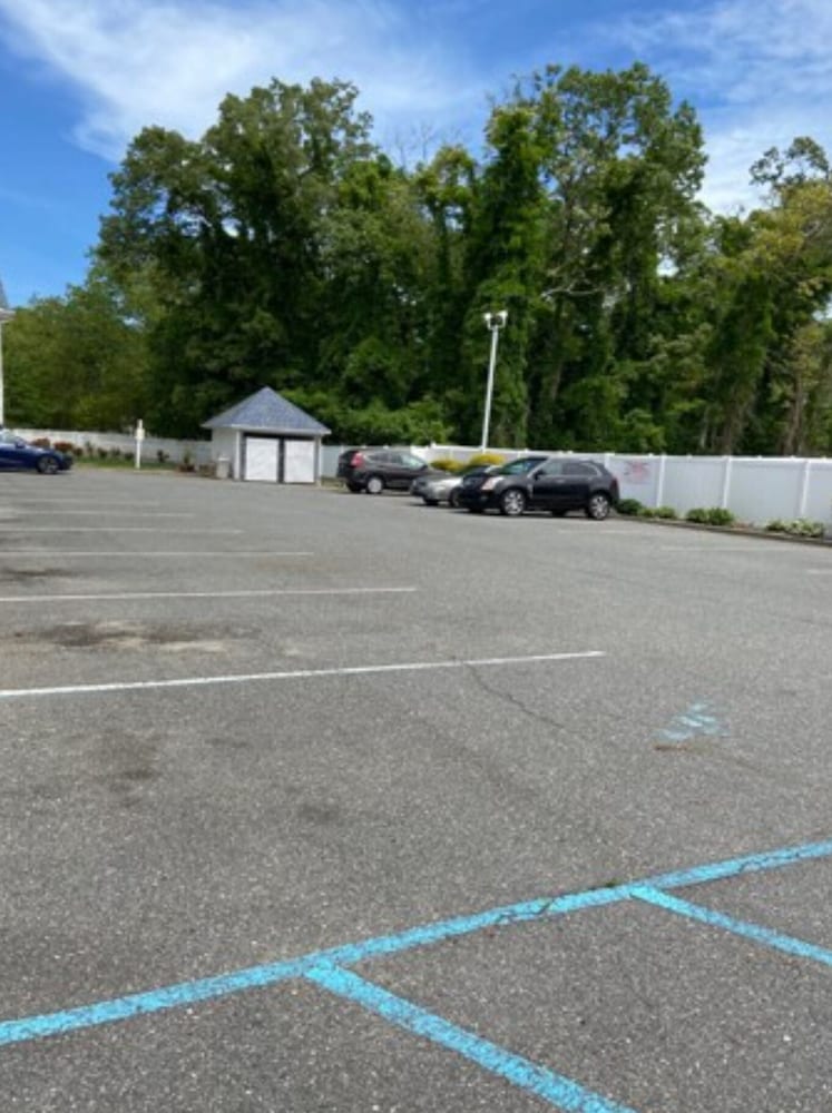 Studio Inn & Suites - photo 28