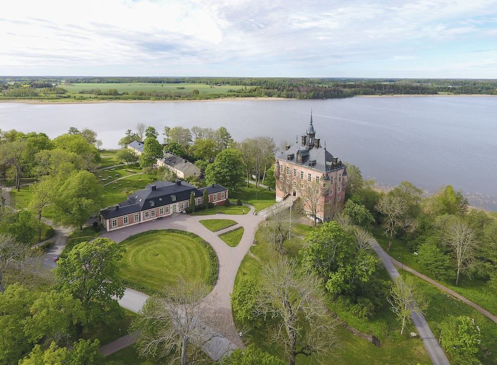 Wiks Slott - carbon neutral hotel in Uppsala