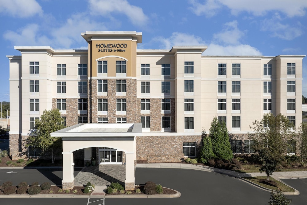 Homewood Suites by Hilton Concord Charlotte - carbon neutral hotel in Concord