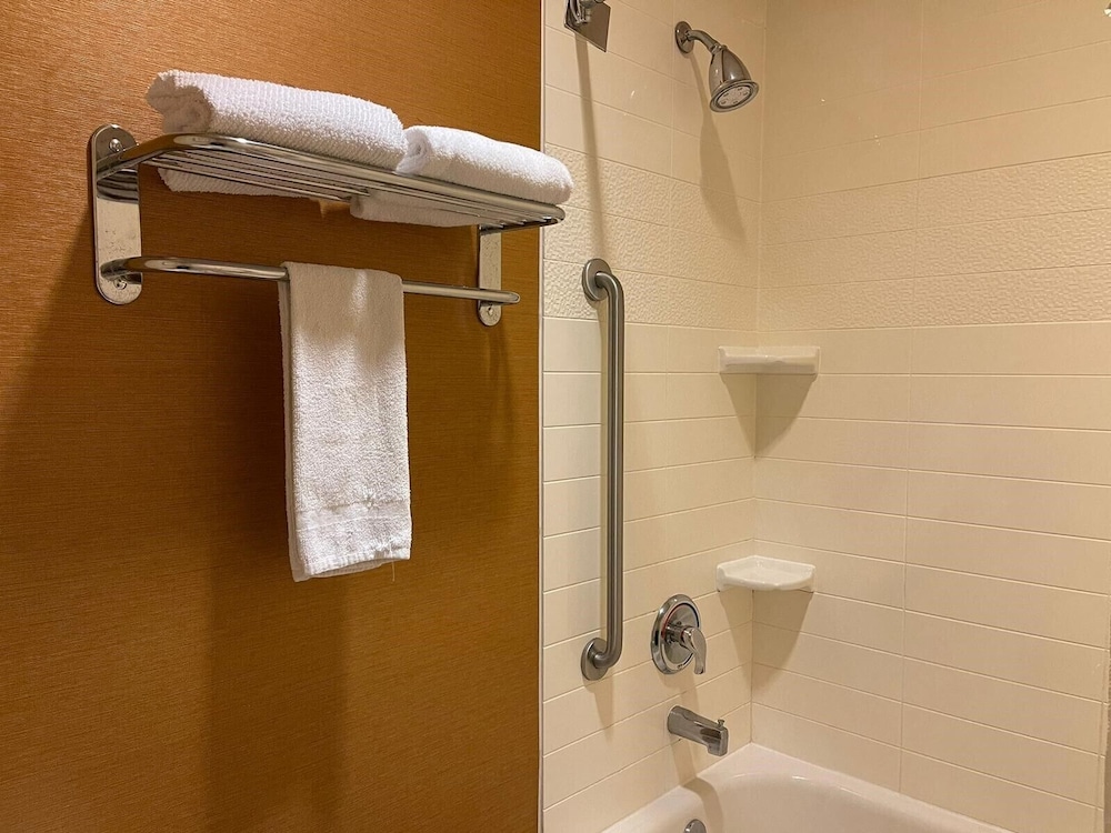 Baymont by Wyndham Chambersburg - photo 20