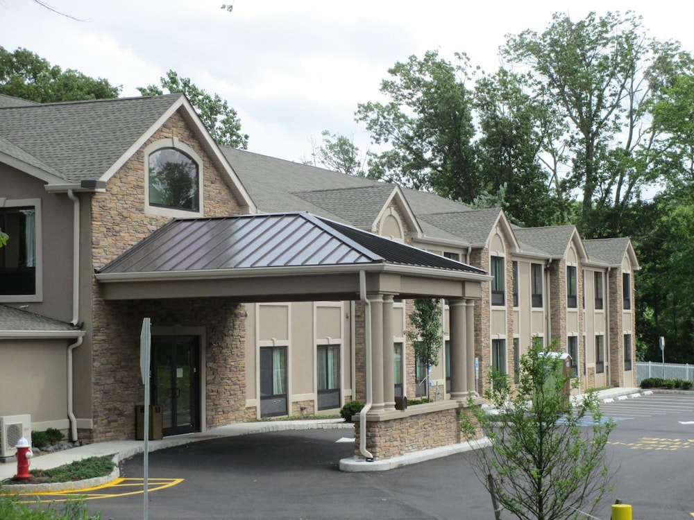 Red Carpet Inn And Suites Monmouth Jtc - photo 45