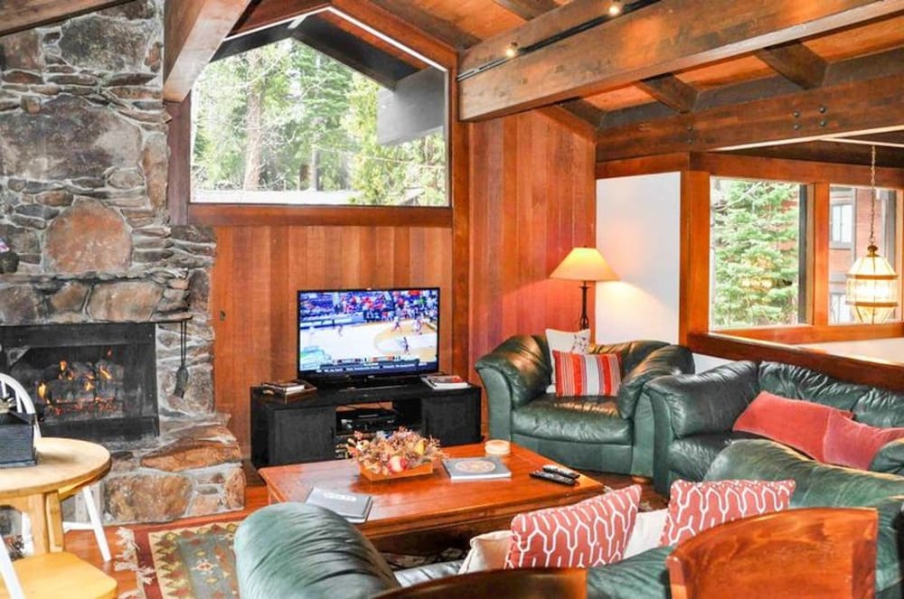 Tahoe Taverns 101 by Tahoe Mountain Properties VR - photo 9