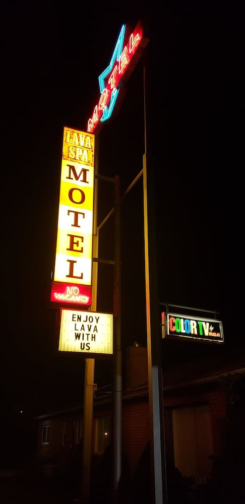 Lava Spa Motel & RV Park - photo 30