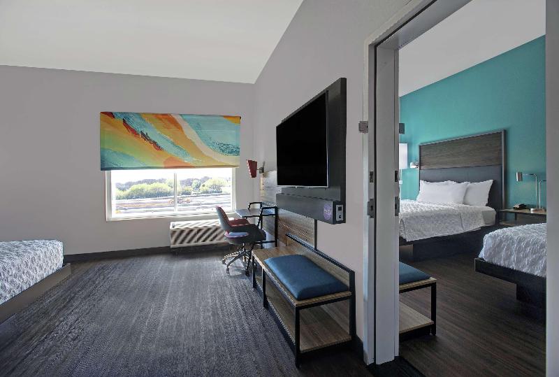 Tru by Hilton Austin Airport - photo 12