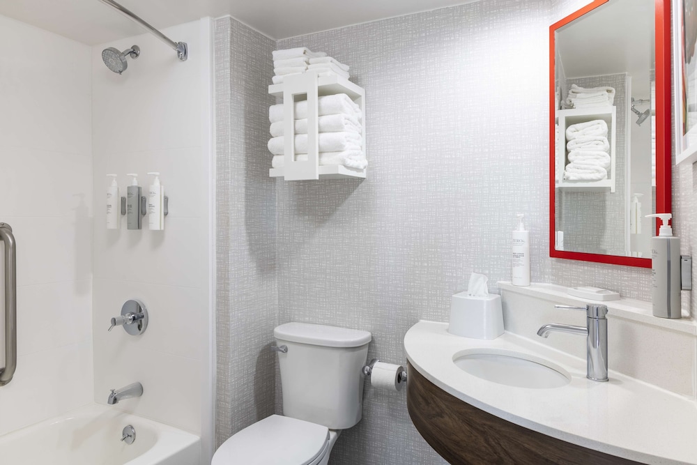 Hampton Inn Athens - photo 22