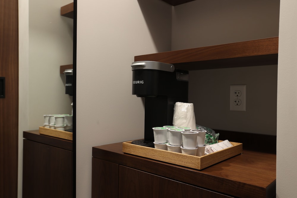 Cedartree Hotel Portland Hillsboro - photo 15