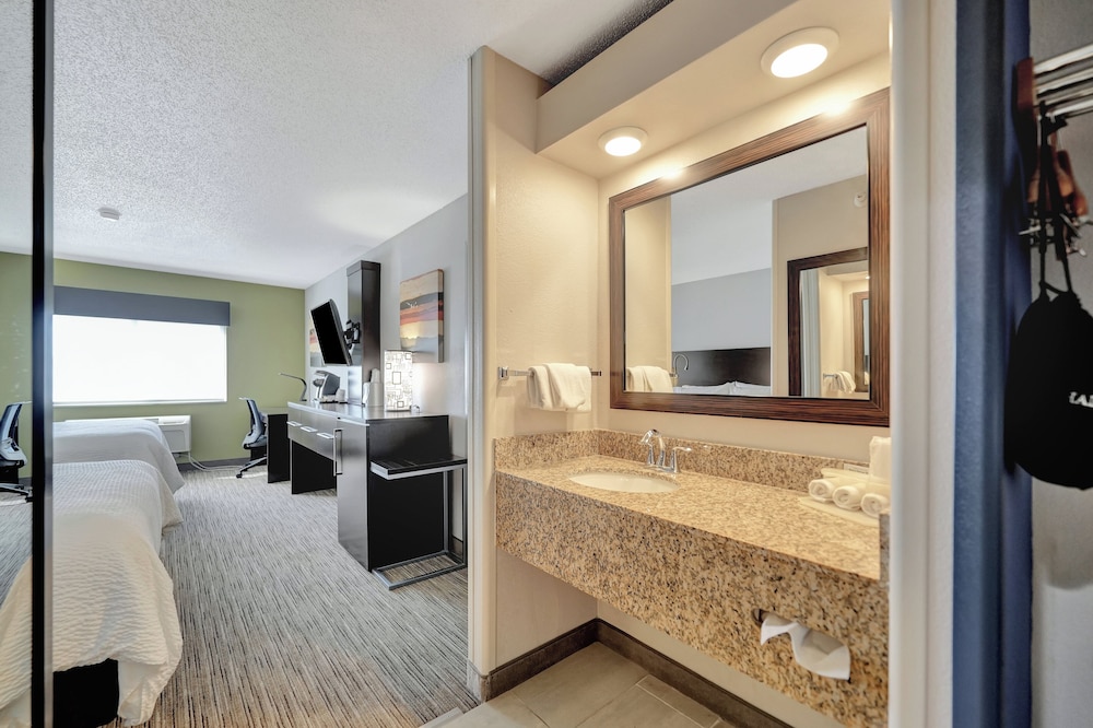 Holiday Inn Express Hotel & Suites Beatrice by IHG - photo 45