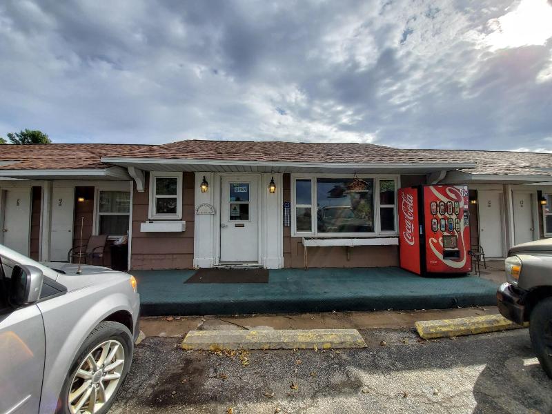 Sunset Lodge Escanaba - photo 4