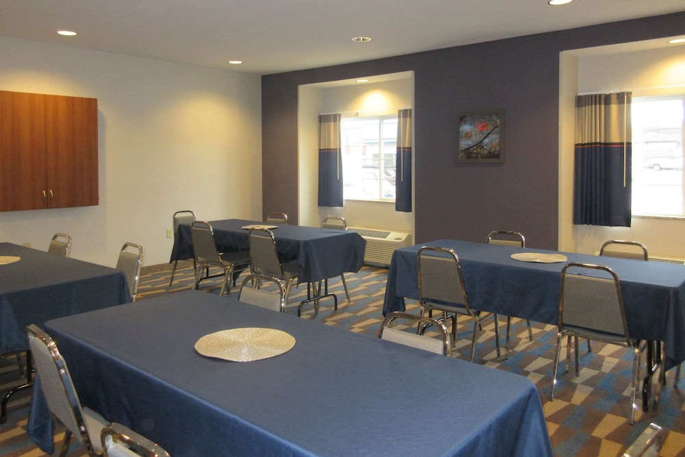 Quality Inn & Suites Caldwell I 77 - photo 19