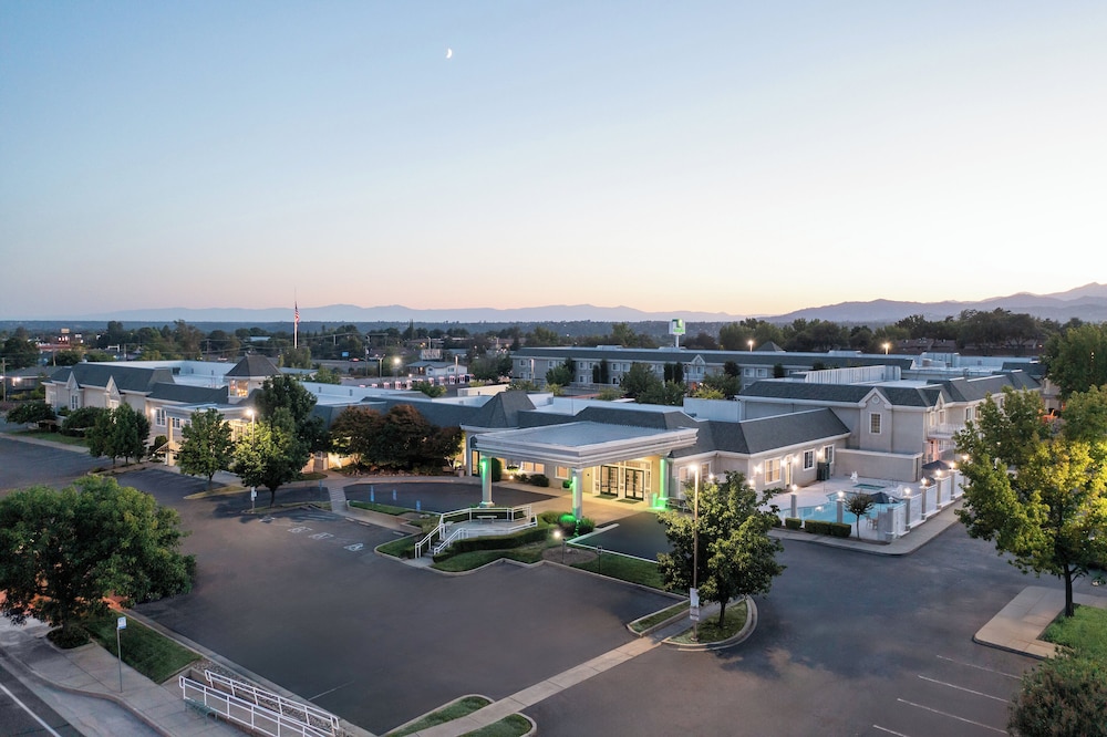 Holiday Inn Redding by IHG - photo 73