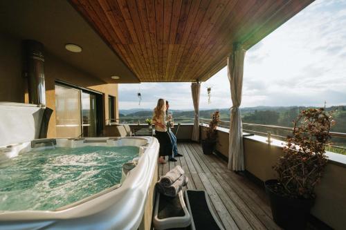 Weingut Zweytick Lodge Vinoment — 4-Star Luxury Hotel in Ehrenhausen, Austria